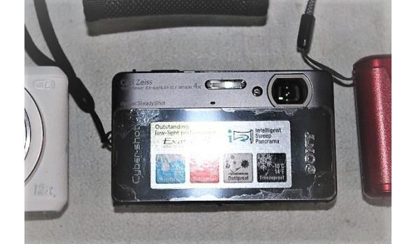 3 diverse digitale fotocameras, zonder kabels, wo zonder batterij, werking niet gekend